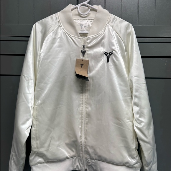 Nike White Performance Jacket - Picture 3 of 4